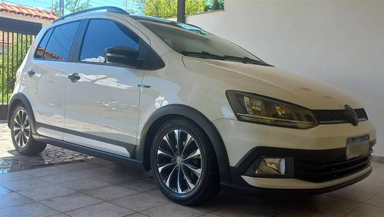 VOLKSWAGEN FOX 1.0 MPI TRACK 12V FLEX 4P MANUAL